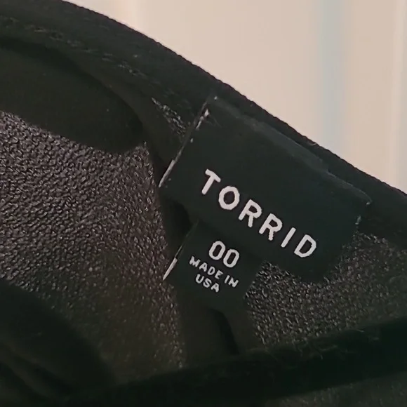 Torrid Tank - Picture 4 of 4